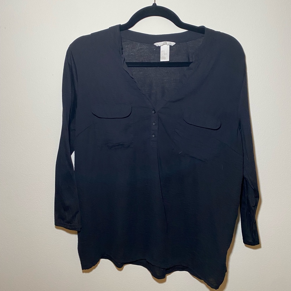 Three quarter sleeve top